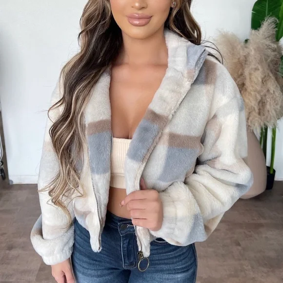 Oodtfash Plaid Fur Jacket(Off White/Taupe) - Picture 2 of 5